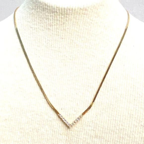 Avon Necklace Gold Tone Thin Chain Clear Rhinestone V Shape Pendant - Picture 1 of 6
